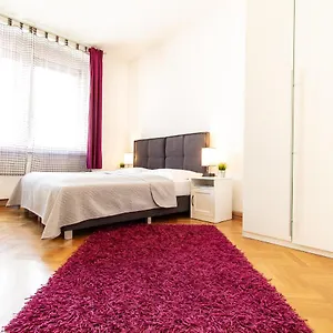 Mandlgasse I Contactless Check-in Apartment Wien